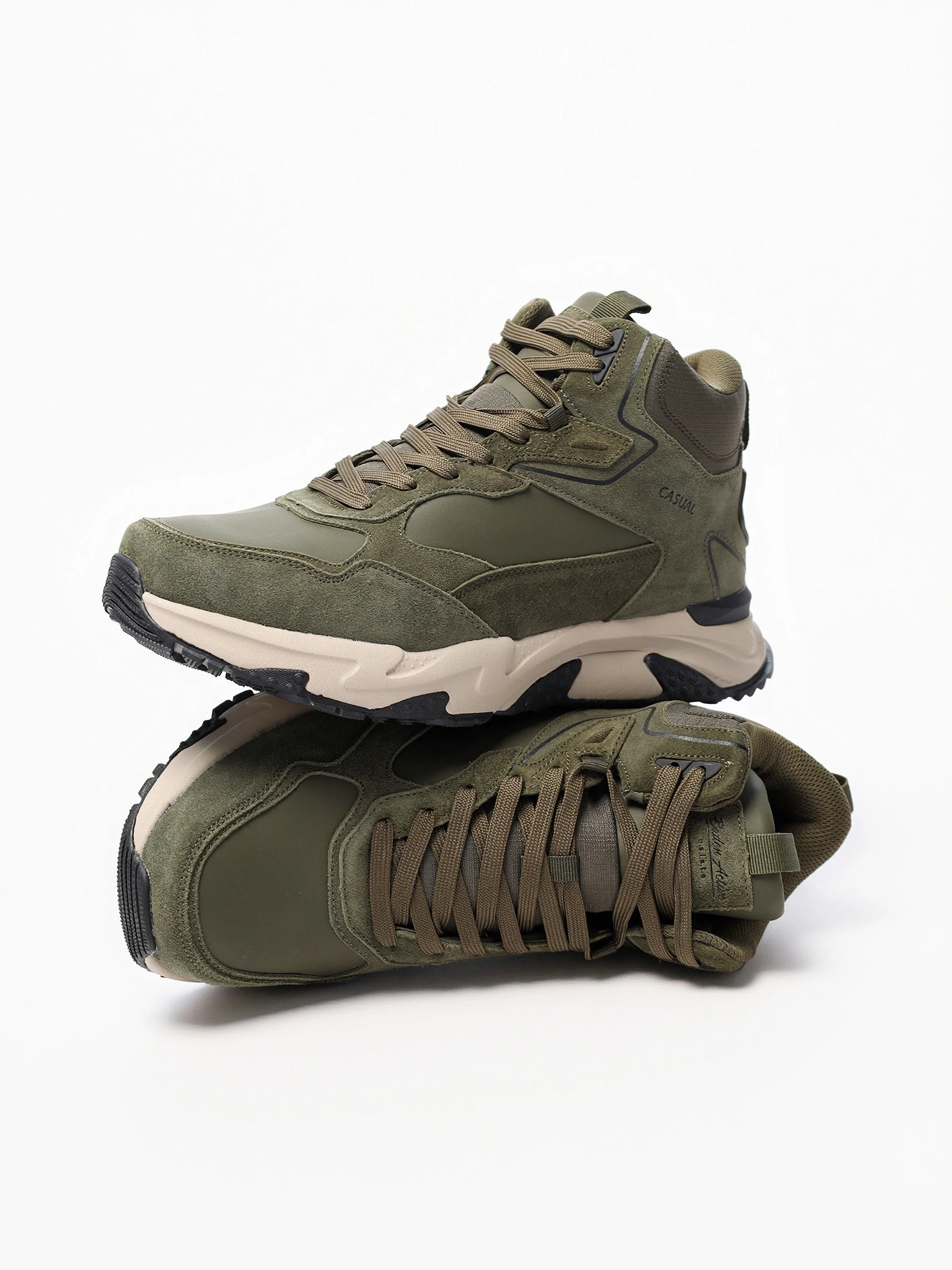 Кроссовки зеленого цвета комбинированные на средней подошве